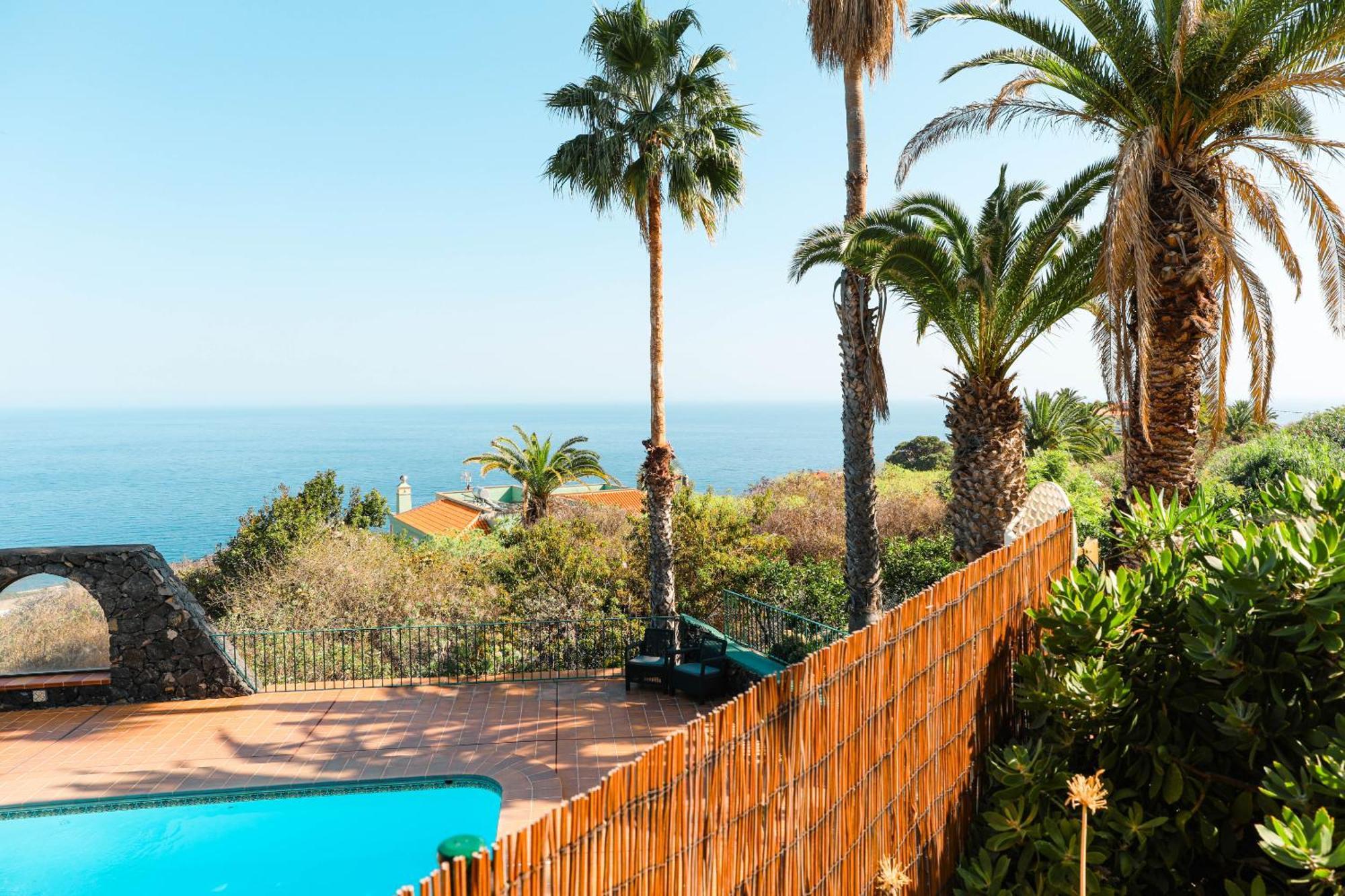 Casas-Bungalows Los Pajeros ブレーニャ・バハ エクステリア 写真